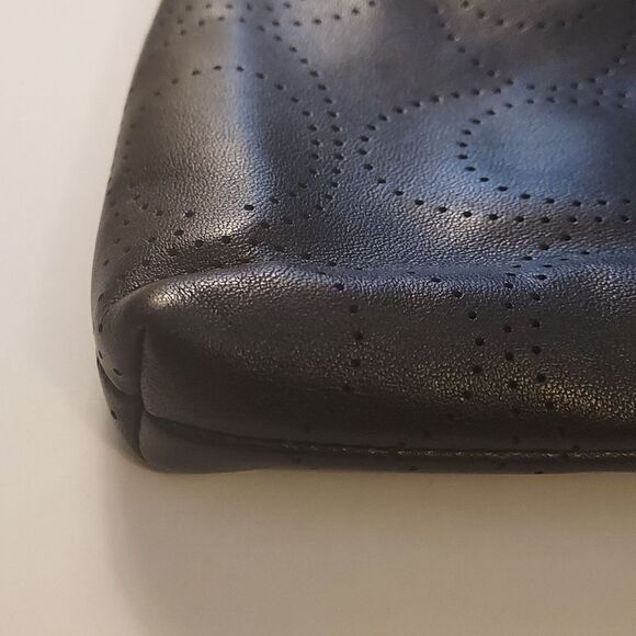 Coach black leather wristlet wallet signature kissing C leather - Picture 6 of 12